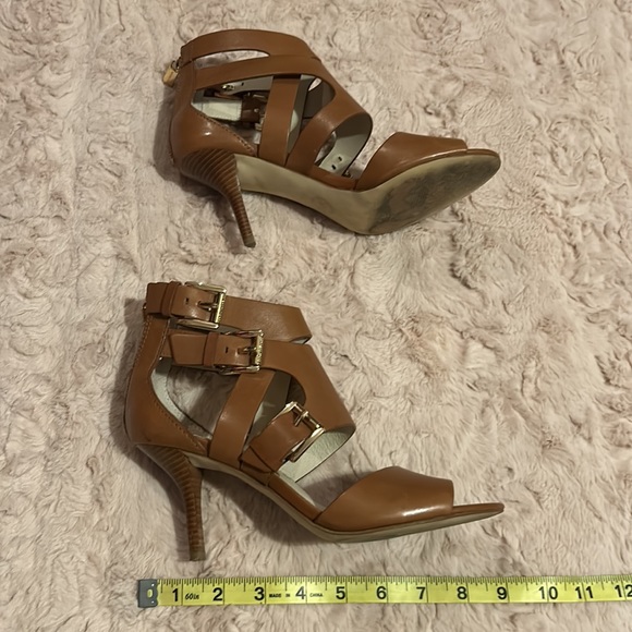Michael Michael Kors • Size 7.5M - Picture 12 of 13